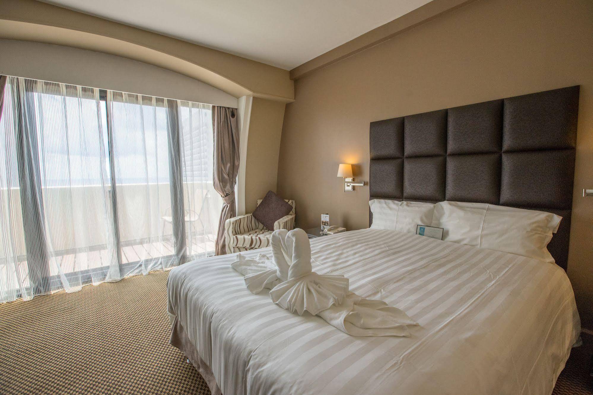 Royal Orchid Hotel Guam Tamuning Eksteriør billede